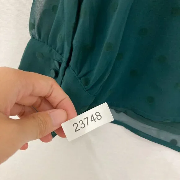 New J. Crew size XL Green V Neck Swiss Dot Long Sleeve Chiffon Blouse Preppy - Picture 12 of 12
